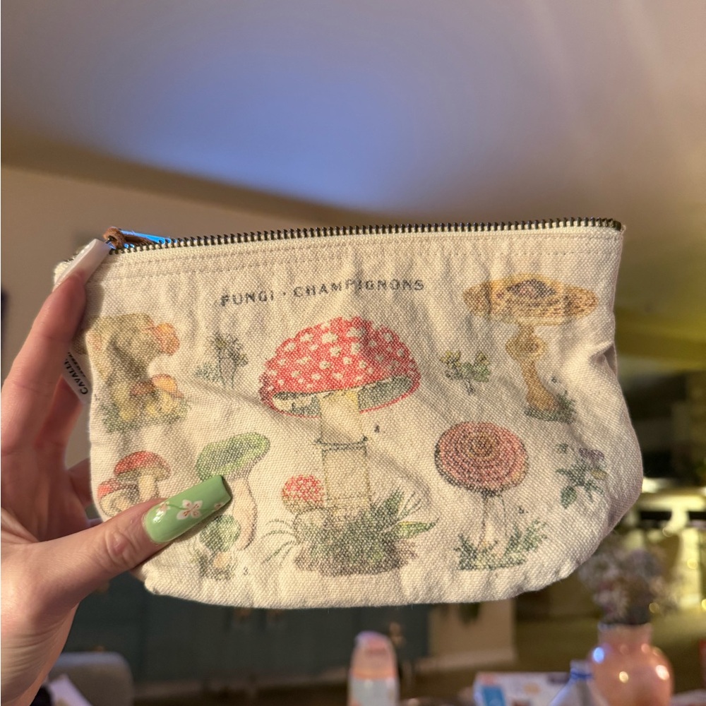 Mushroom Print Canvas Zipper Pouch - Neutral